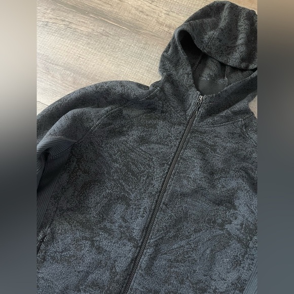 Lululemon End State Jacket Large Graphite Grey Black Full Zip Hooded Run Gym - Picture 8 of 11